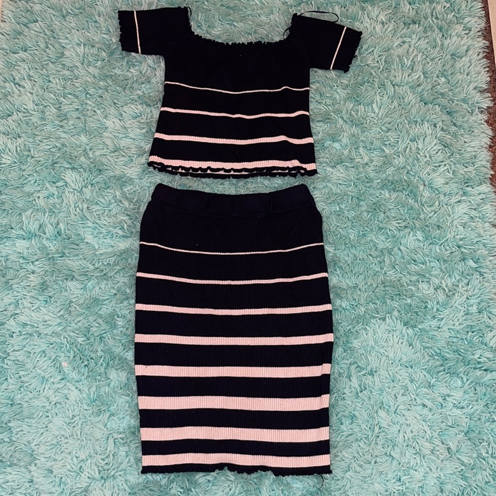 🛍Skirt and top 2 piece set🛍